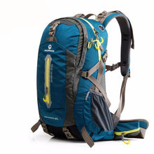 "Maleroads" 40L Camping/Hiking/Backpack/Travel Unisex Rucksack Bag (Raincover Included) - Gear Consumer