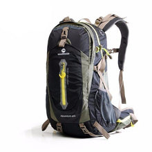 "Maleroads" 40L Camping/Hiking/Backpack/Travel Unisex Rucksack Bag (Raincover Included) - Gear Consumer